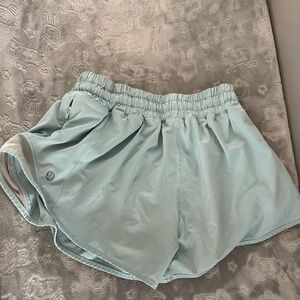 Lululemon Hotty Hot low rise 2.5